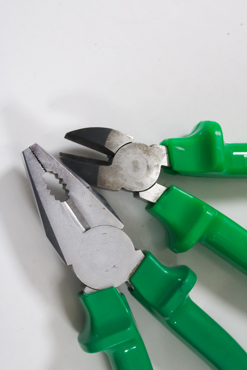 Pliers and side cutters